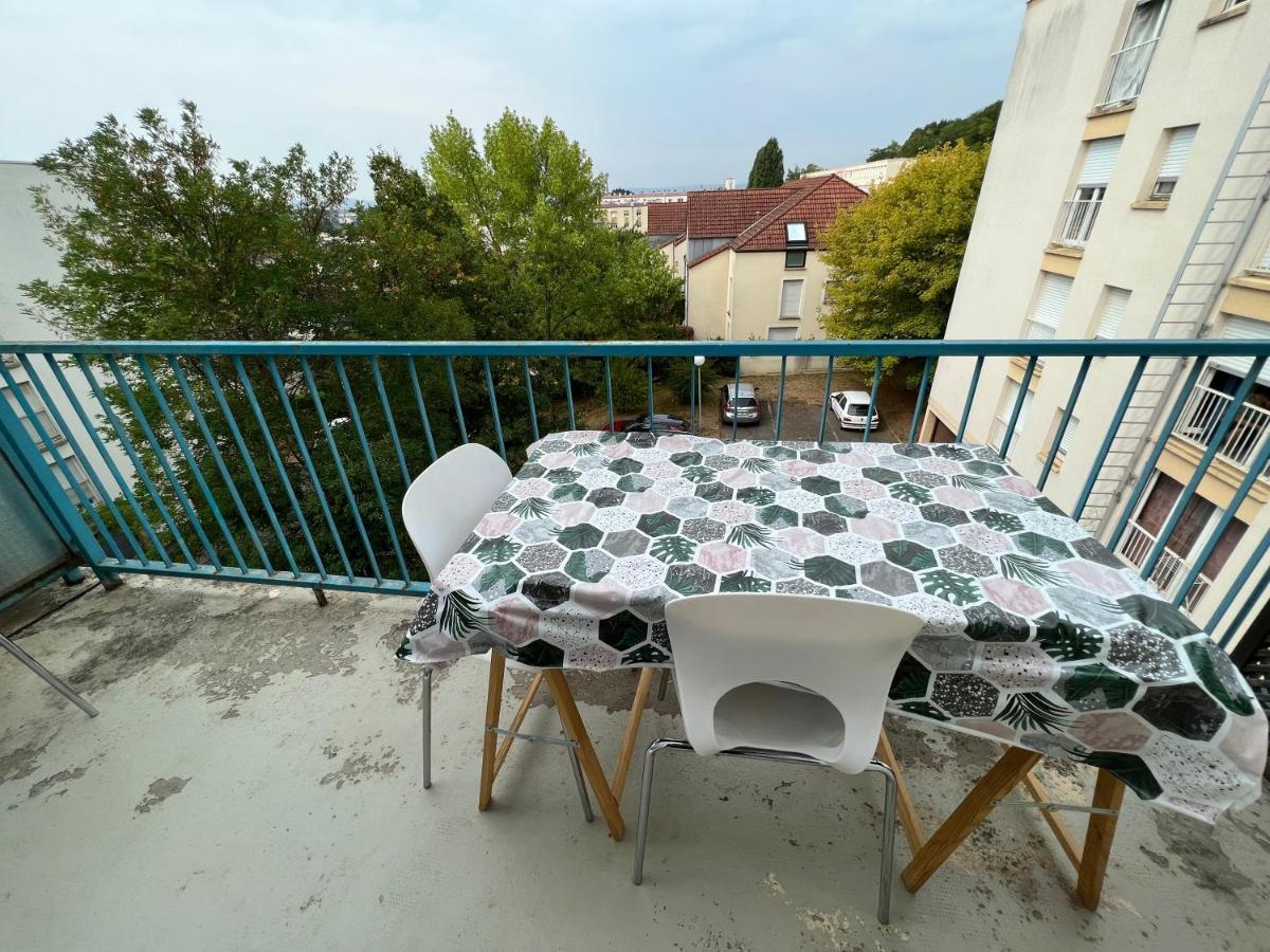 Le Gousselot Parking Metz Pompidou Un-Sejour-A-Part Lägenhet Exteriör bild